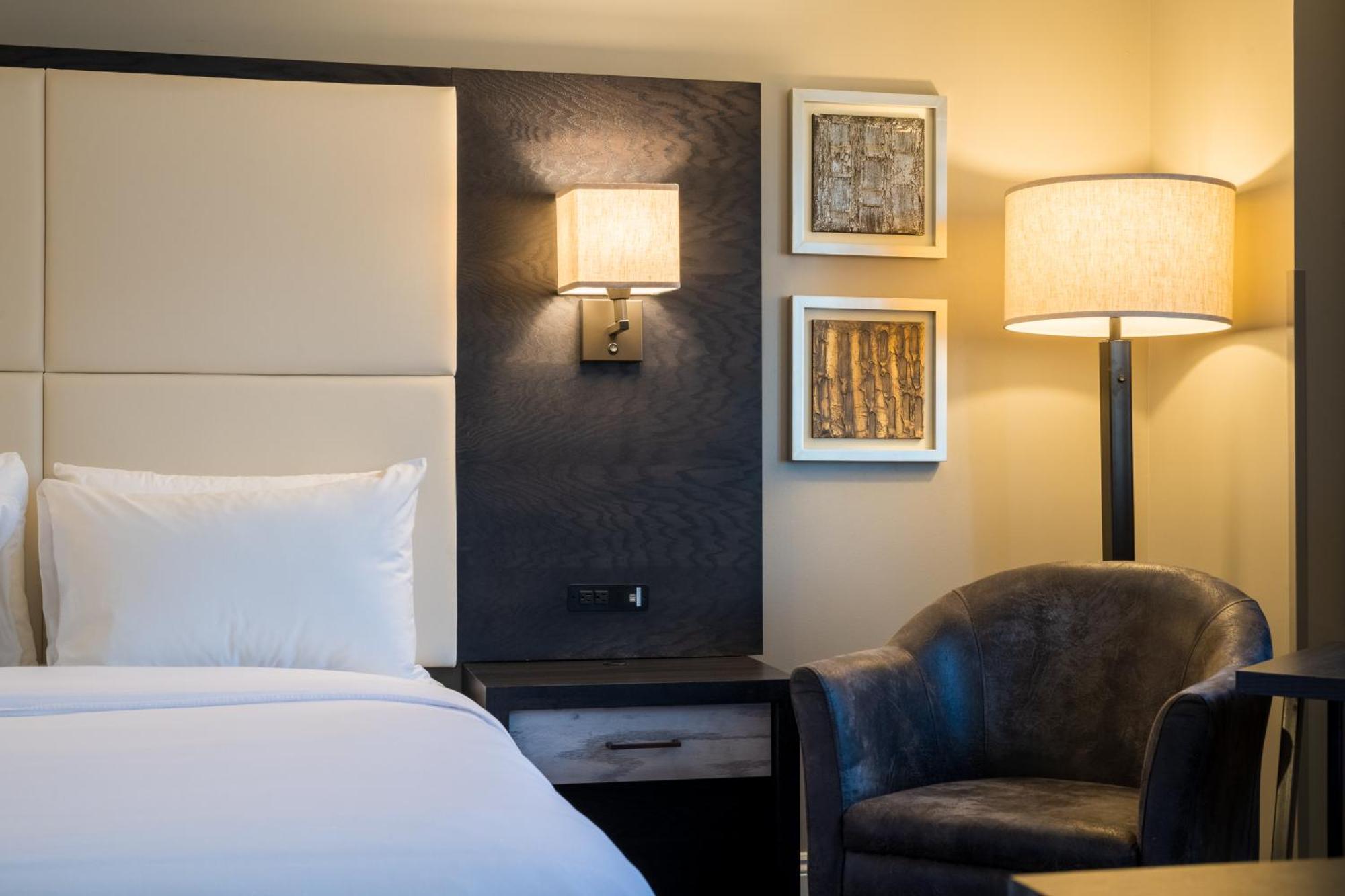 Crowne Plaza Hotel Moncton Downtown By Ihg Exterior foto